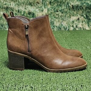 LIFE STRIDE | MICHELLE WHISKEY STACKED HEEL BOOTIES